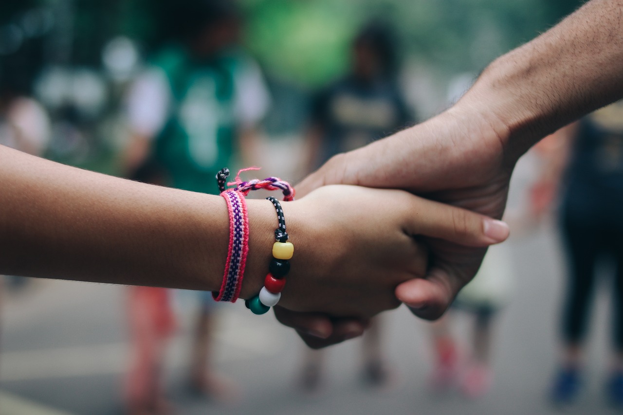 如何通过强大的威慑办法来保护所有在线服务？